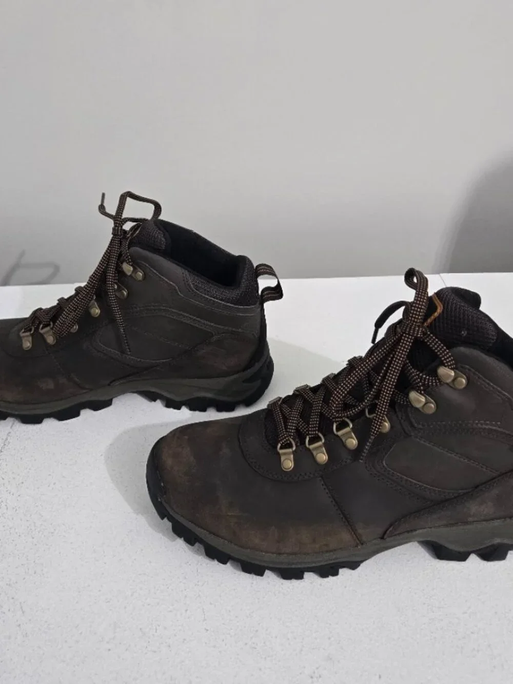 Timberland Mens Mt Maddsen Mid Waterproof Hiking Boots 11W Brown Granola Trail